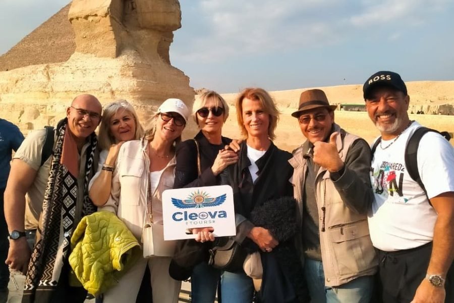 Giza Highlights Tour: Pyramids, Sphinx, Grand Egyptian Museum & Khan El Khalili