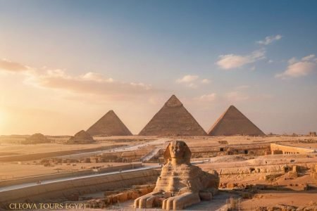 Giza Highlights Tour: Pyramids, Sphinx, Grand Egyptian Museum & Khan El Khalili