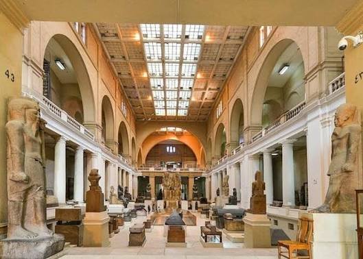 Egyptian Museum & Cairo Tower Tour